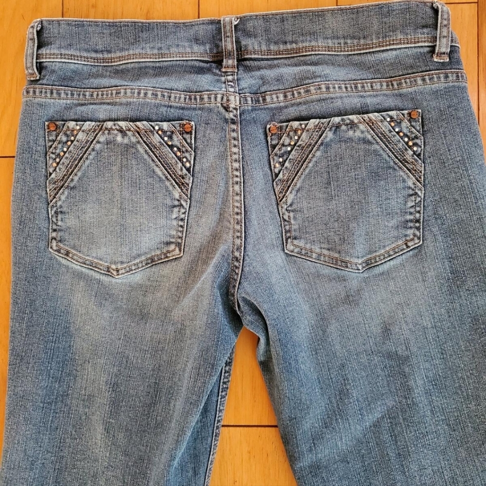 Like New! WHBM sz 2 straight leg